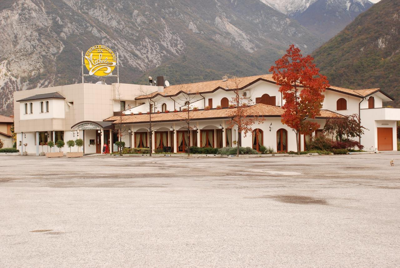 Albergo Ristorante Pizzeria Da Michele Venzone Zewnętrze zdjęcie